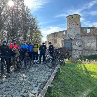 464076300 1097215342404963 2098960489898682443 N